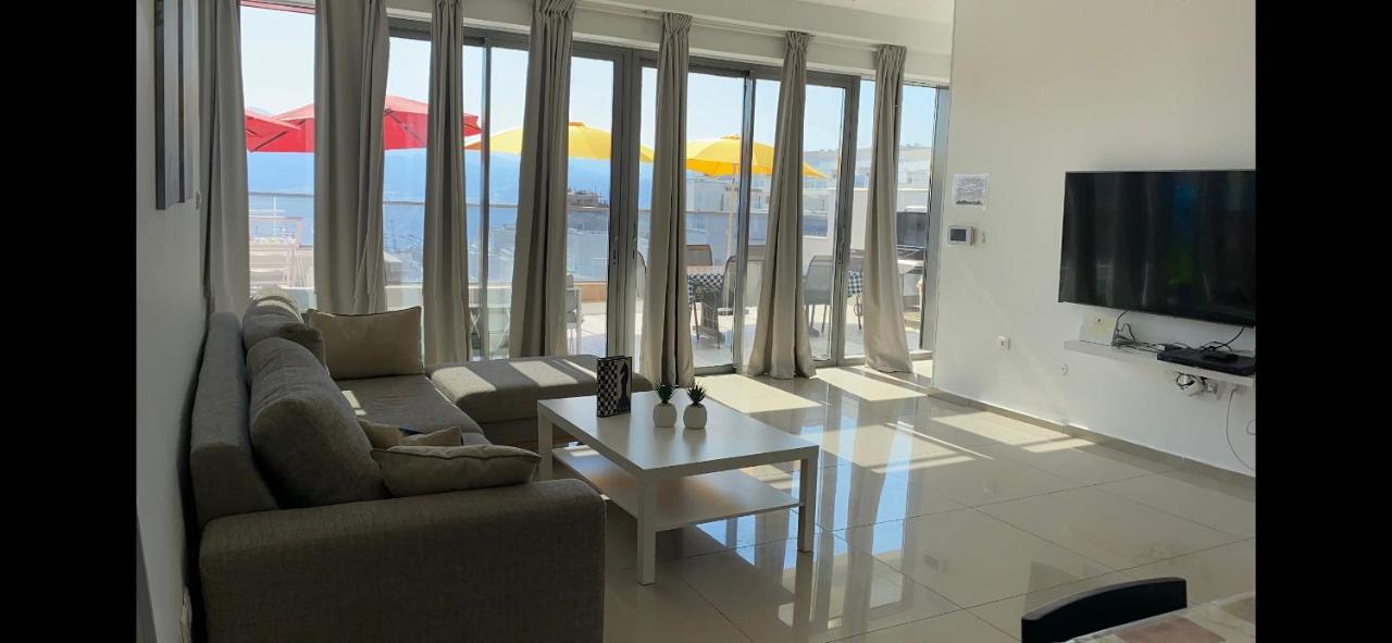 Stunning Penthouse With Sea Views And Private Heated Pool Apartment Ейлат Екстериор снимка