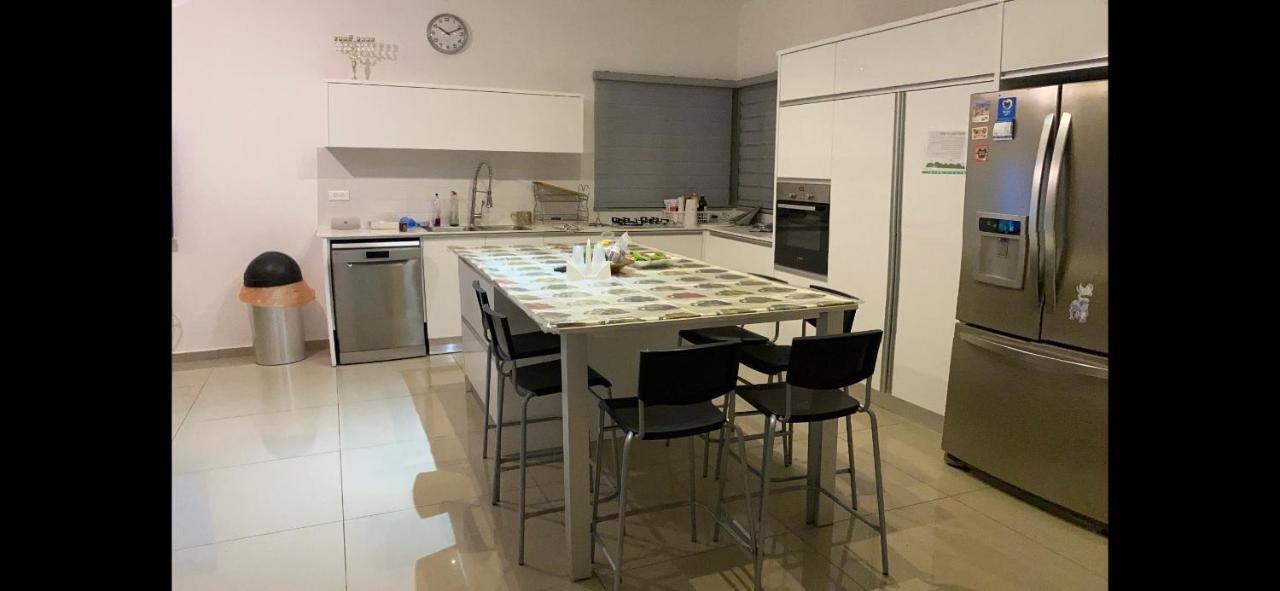 Stunning Penthouse With Sea Views And Private Heated Pool Apartment Ейлат Екстериор снимка