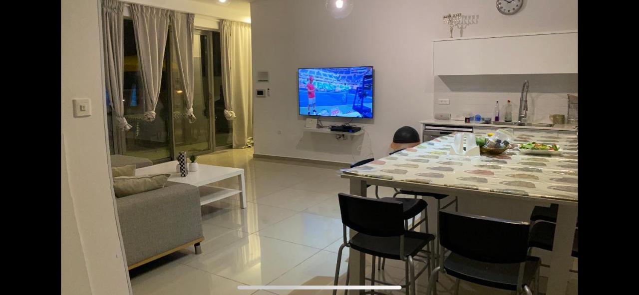 Stunning Penthouse With Sea Views And Private Heated Pool Apartment Ейлат Екстериор снимка