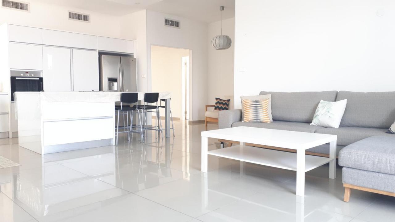 Stunning Penthouse With Sea Views And Private Heated Pool Apartment Ейлат Екстериор снимка